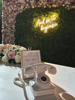 Retrofon anı telefonu, anıları kaydetmeye devam ediyor.
2026 Rezervasyonları başlamıştır.
#anıtelefonu #anıtelefonukiralama #seslihatıralar #seslianı #düğün #nikah #anitelefonu